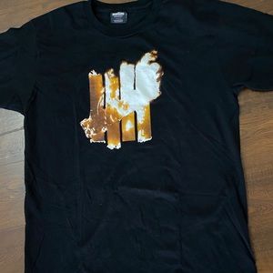 UNDEFEATED shirt